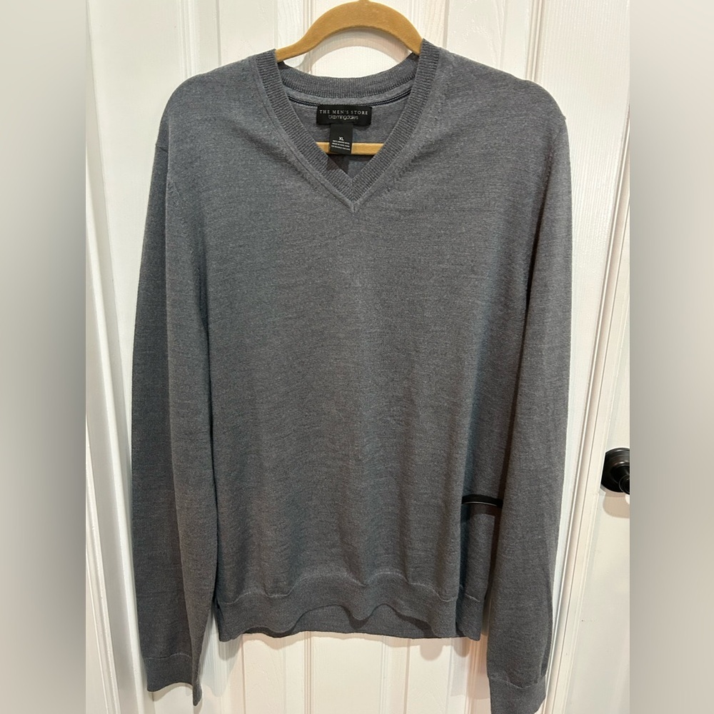 The Men’s Store Bloomingdale's 100% Merino Wool Grey V-Neck Sweater XL